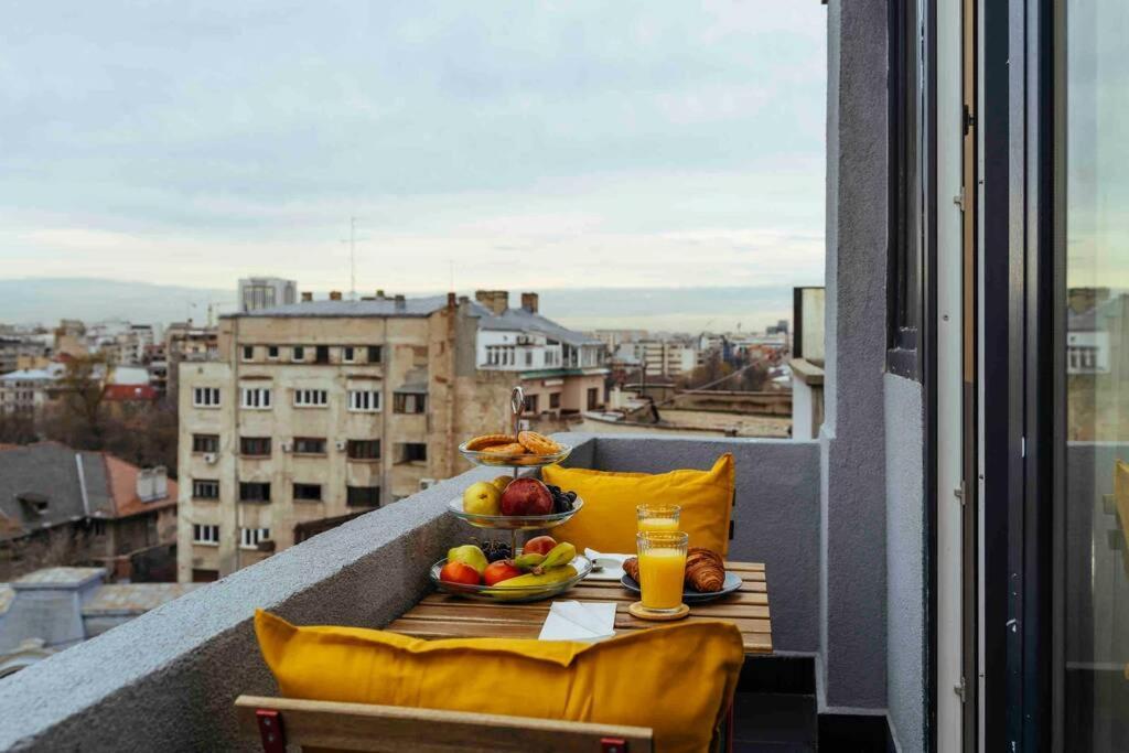 Stunning Views - Location - Netflix + Balcony Apartament