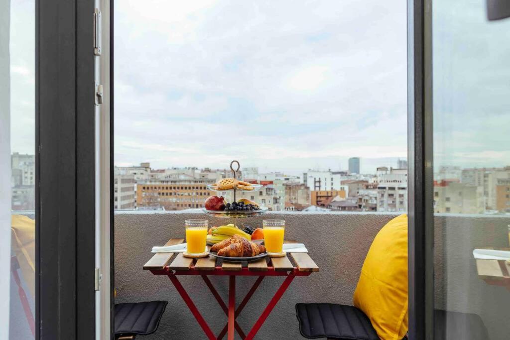 Stunning Views - Location - Netflix + Balcony Bucureşti